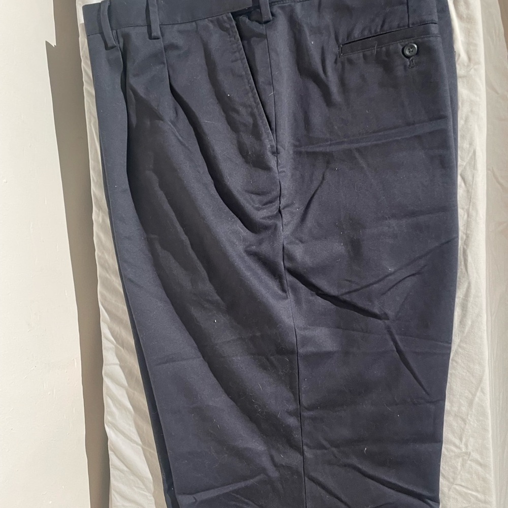 Izod Men's Dark Gray Dress Pants